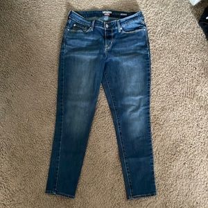 Levi’s Denizen Modern Skinny jeans